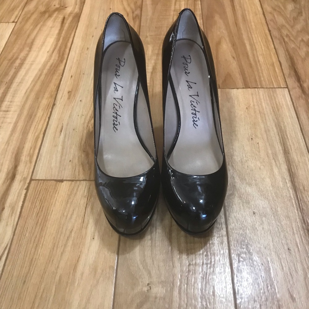 Beautiful Black Patent Platform Heels Size 8 - Picture 4 of 5